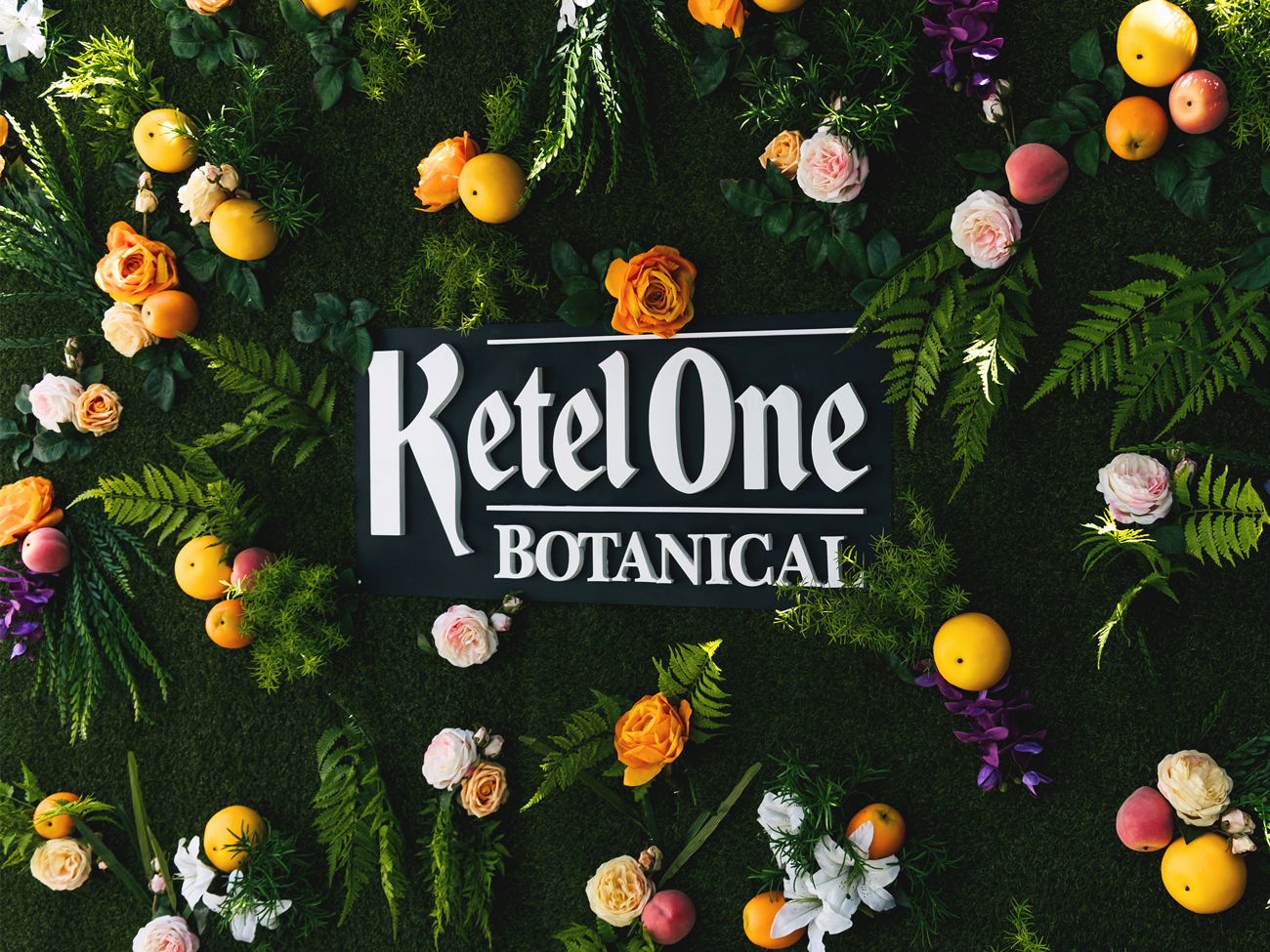 ketel-one_xm_botanical_by-catherine-bisaillon_1300x975_002